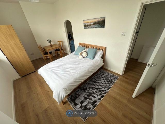 Studio for rent in New Brighton, Wallasey