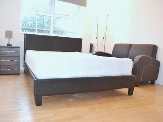 Apartment for rent in London Borough of Ealing, Greater London