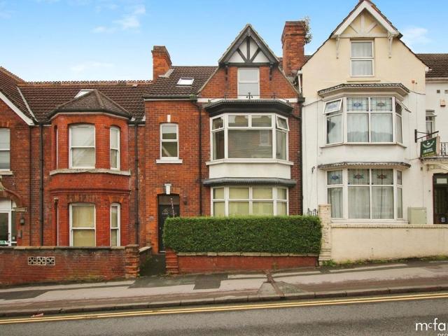 Apartment for rent in Old Town, Swindon