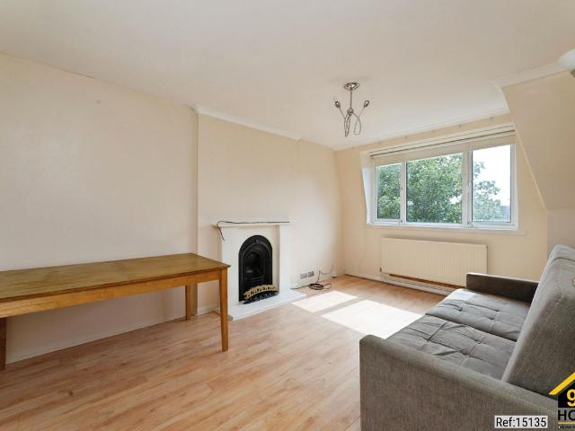 Apartment for rent in Rush Green, Greater London