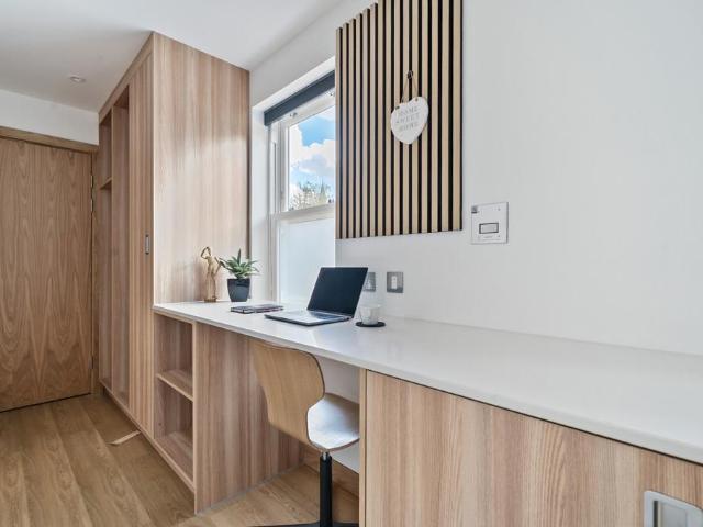 House for rent in Longlands, Greater London