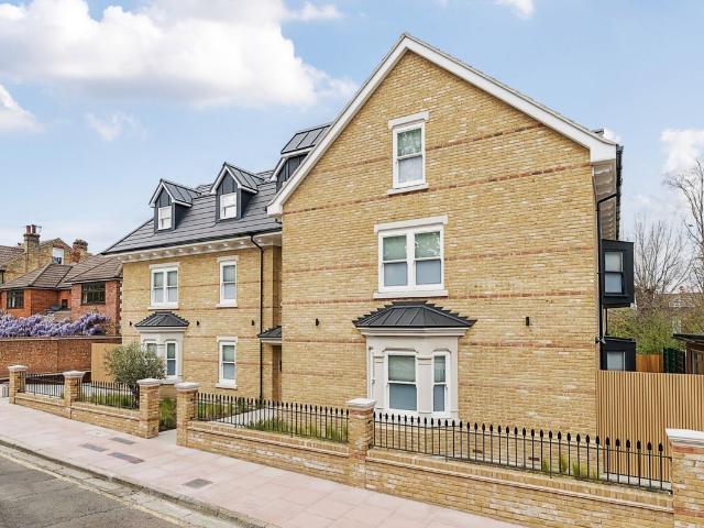 Studio for rent in Longlands, Halfway Street