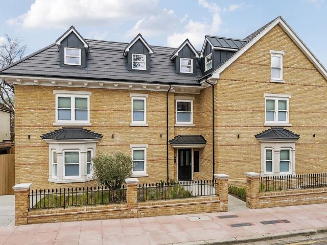 Studio for rent in Longlands, Halfway Street