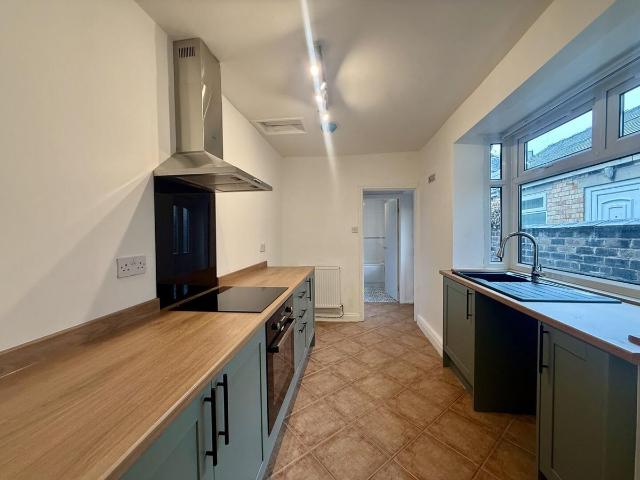 House for rent in Joiner's Square, Hanley