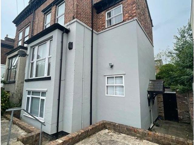 Apartment for rent in Calderstones