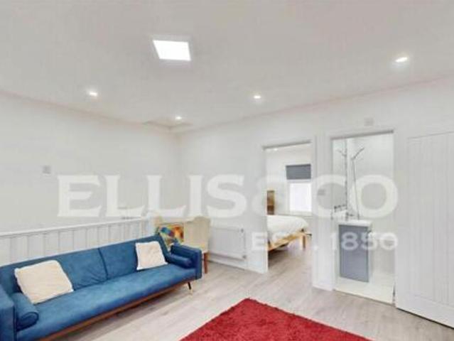 House for sale in Uxbridge, Greater London