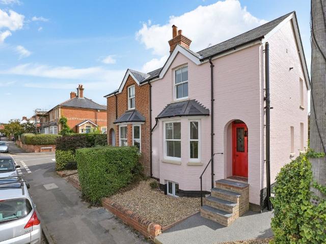House for rent in Hare Hatch, Wargrave
