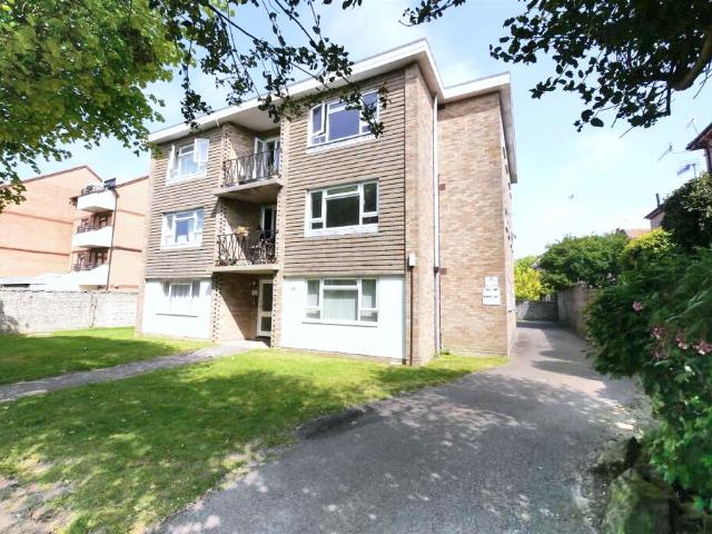 Studio for rent in Worthing, West Sussex