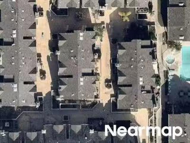 House for sale in Costa Mesa