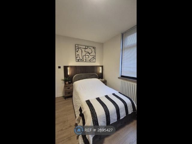 Room for rent in Outwood Gate, Bury