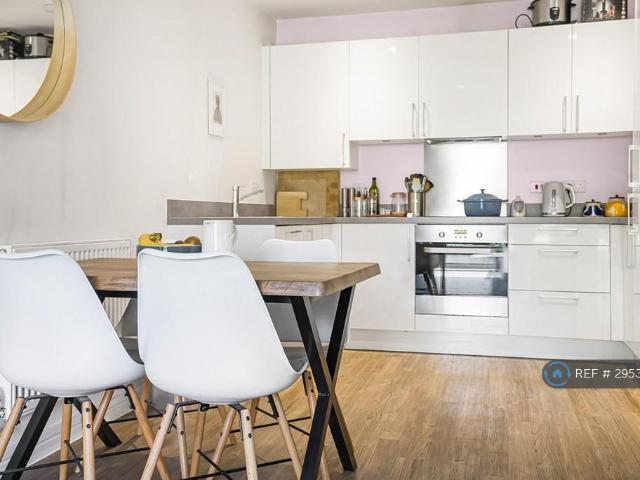 Apartment for rent in St Albans, Five Acres