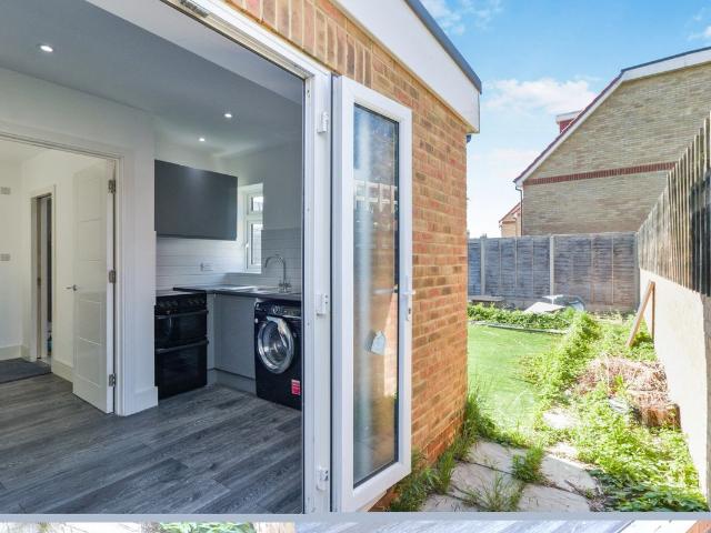 Studio for rent in Upper Belvedere, Greater London
