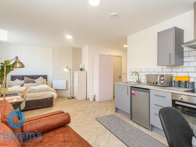Room for rent in New Normanton, East Midlands