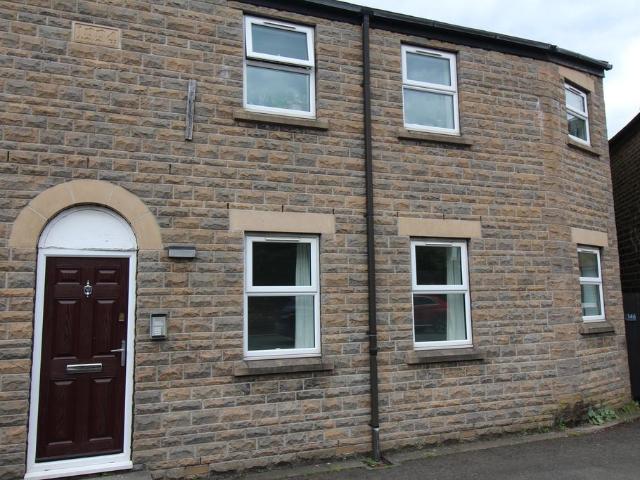 Apartment for rent in Whitfield, Charlesworth