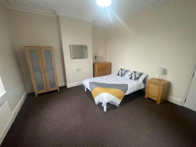 Room for rent in Potters Corner, East Midlands