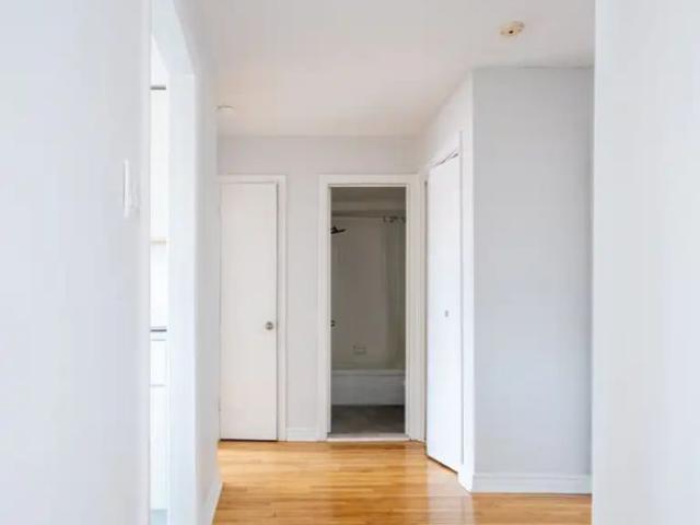 Apartment for rent in Dorval, Montréal (région administrative)