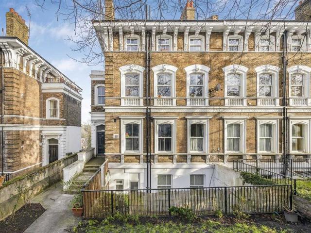 Apartment for rent in Charlton, Greater London