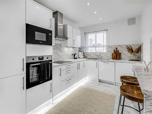 Apartment for rent in Charlton, Greater London