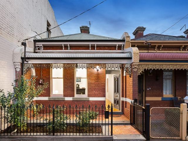 House for rent in Carlton North