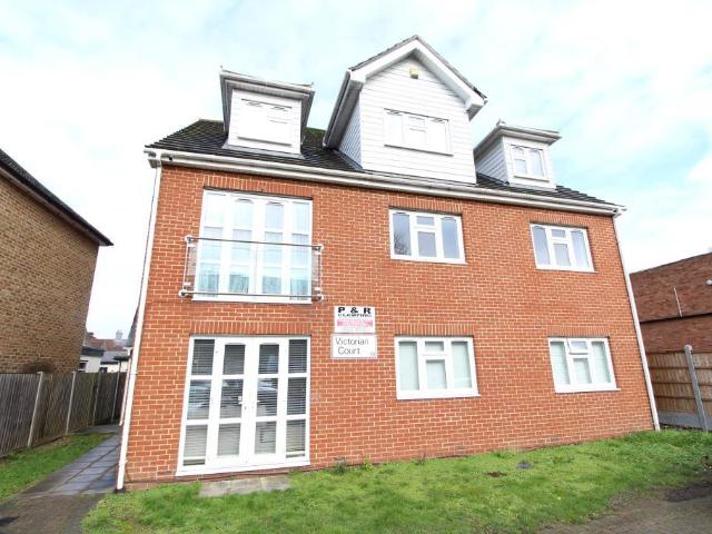 Apartment for rent in Rush Green, Greater London