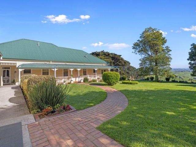 Cottage for sale in Stony Creek, Victoria