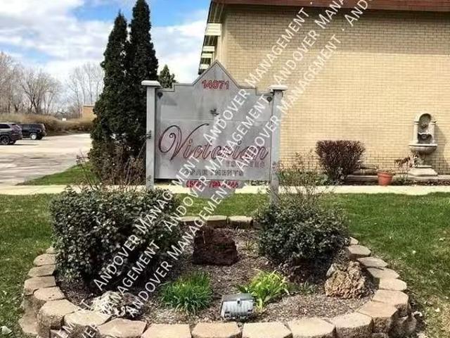 Condo for rent in Warren