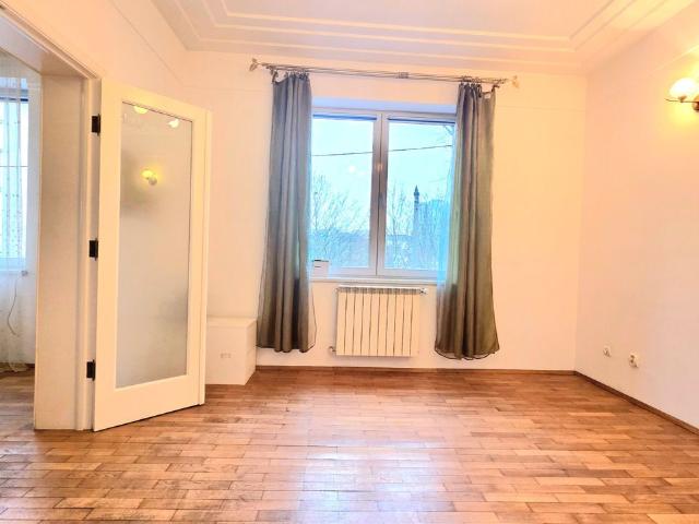 Casă închirieri în Romani