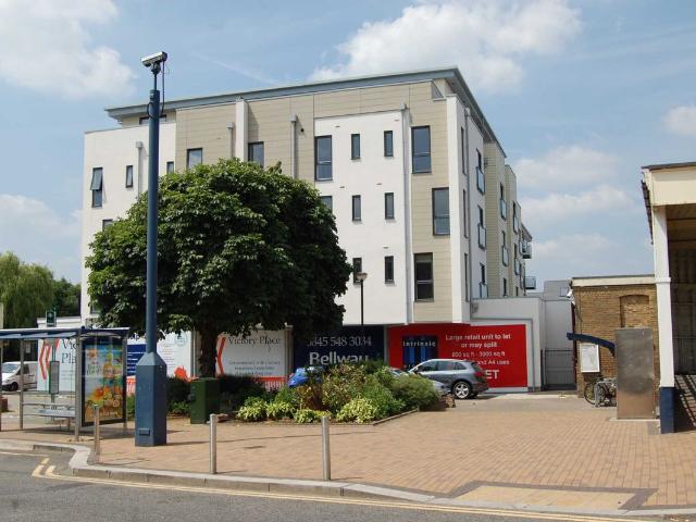 Apartment for rent in Row Town, Surrey