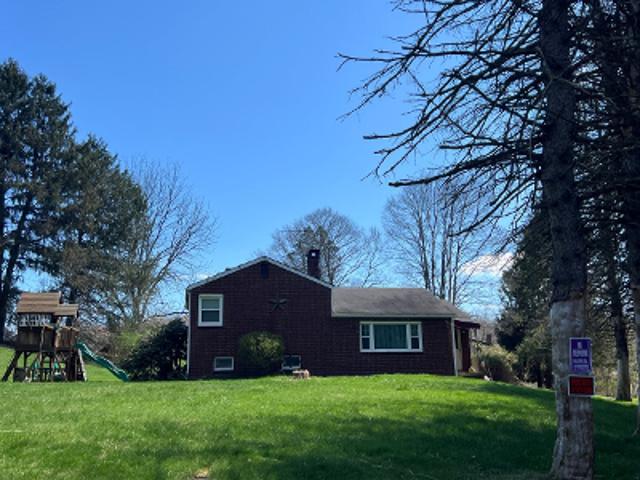 House for sale in Cabot, Pennsylvania