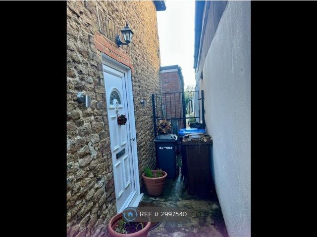 House for rent in Chertsey, Runnymede