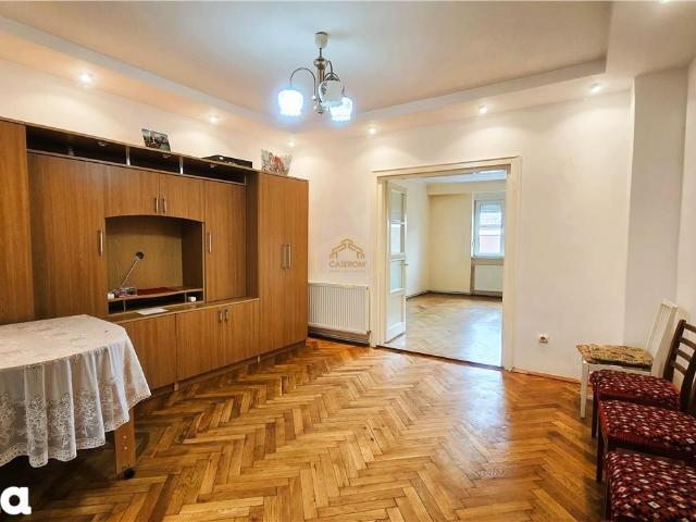 Casă vânzări