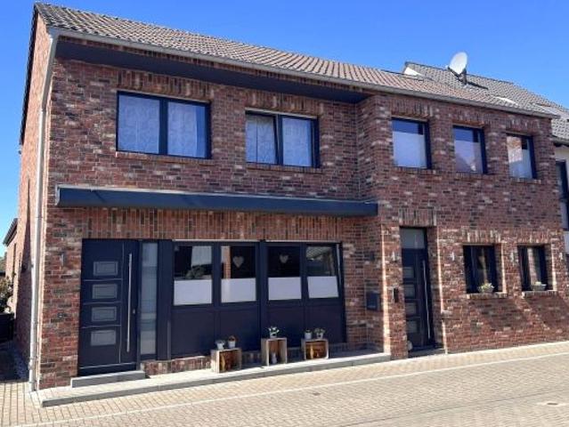 Haus kaufen in Neuss, Nordrhein-Westfalen