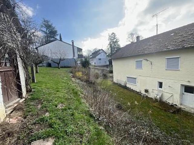 Erdgeschosswohnung mieten in Schiltberg, Bayern