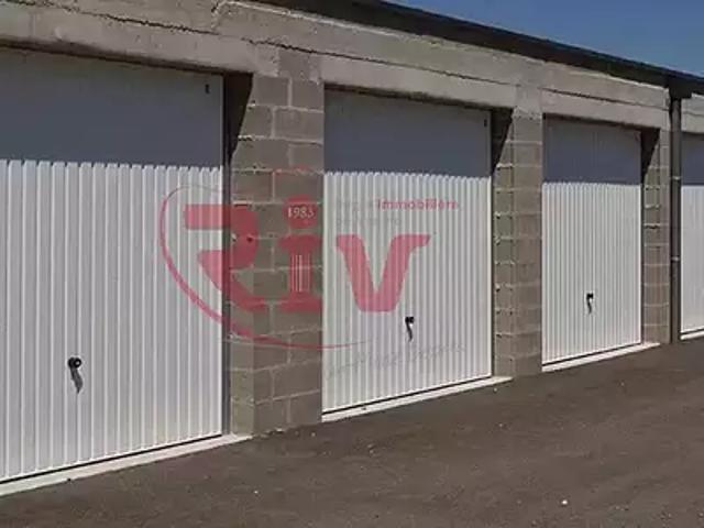 Garage location à Vienne