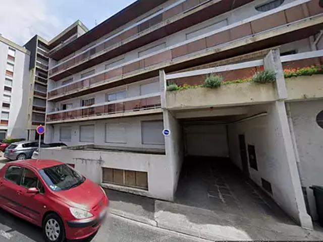 Garage location à Vierzon, Cher