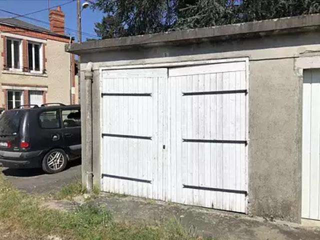 Garage location à Vierzon, Cher