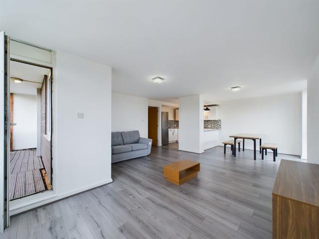 Apartment for rent in Calderstones