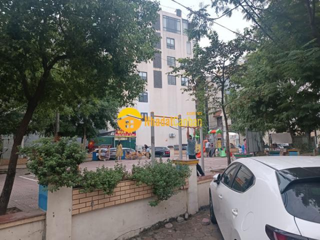 Nhà mặt phố bán