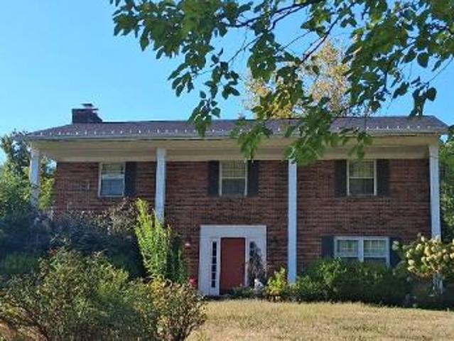 House for sale in Roselawn, Ohio