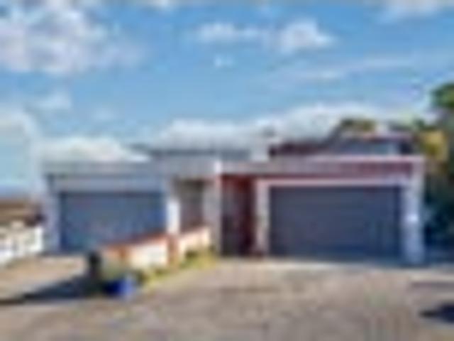 Townhouse for sale in Days Bay, Wellington