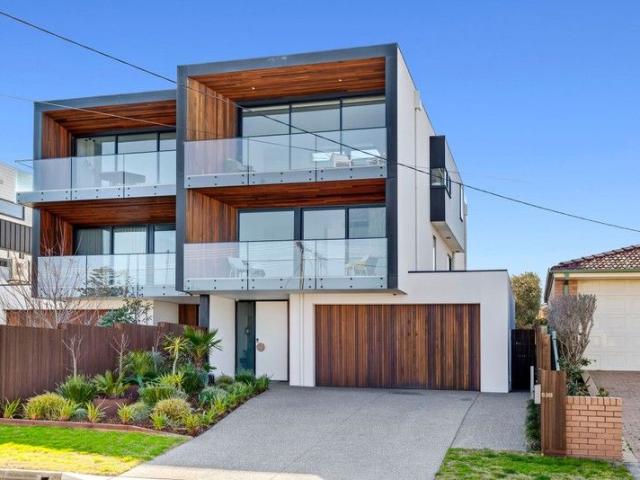 Townhouse for sale in Ocean Grove, Victoria