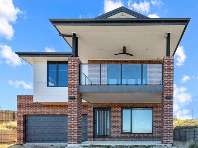 Cottage for sale in Warrnambool, Victoria
