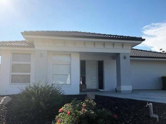 House for rent in Victoria