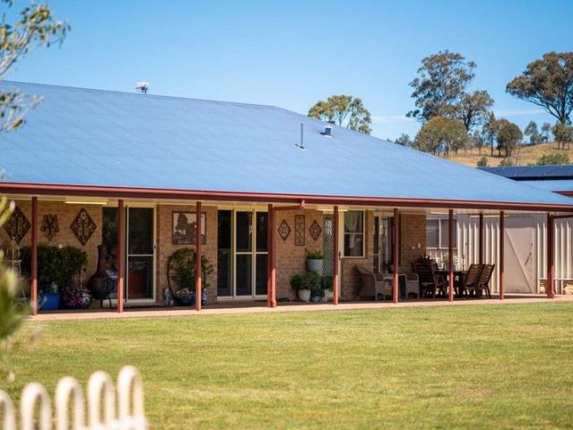 Cottage for sale in Dalveen, Queensland