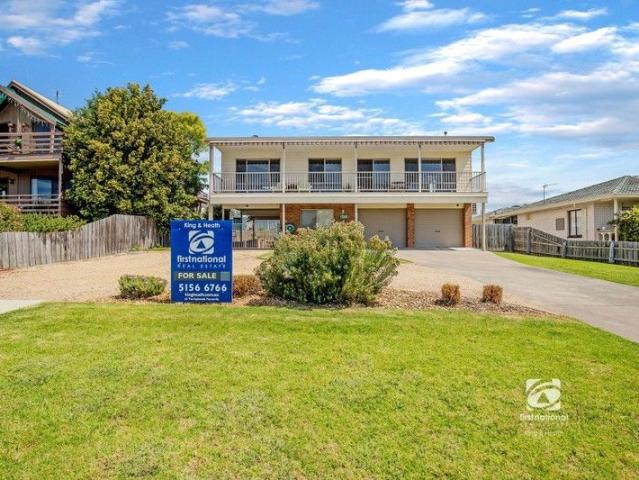 House for sale in Eagle Point, Victoria