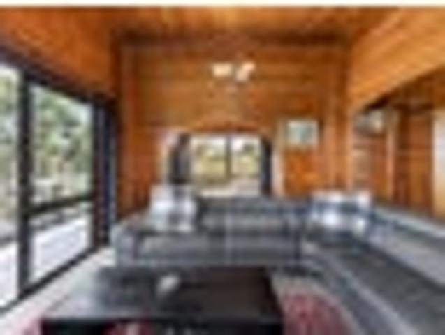 House for sale in Whangaparaoa