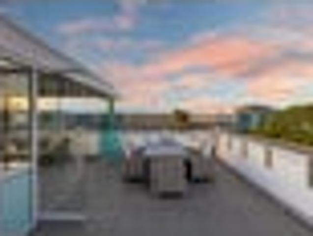 House for sale in Chaslands, Canterbury