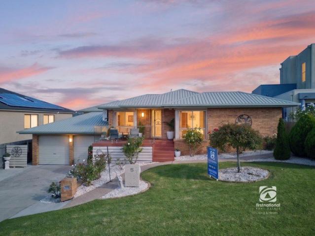 House for sale in Lakes Entrance, Victoria