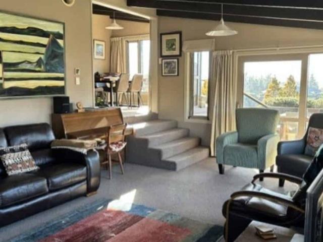 House for rent in Otakou