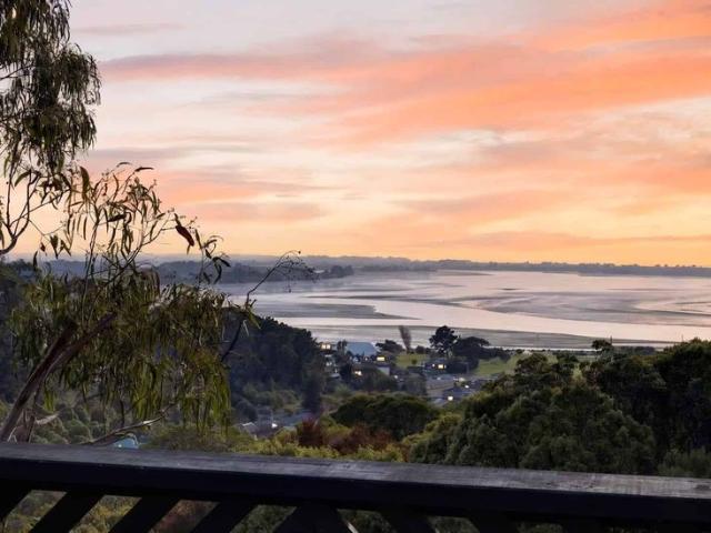House for rent in Chaslands, Canterbury